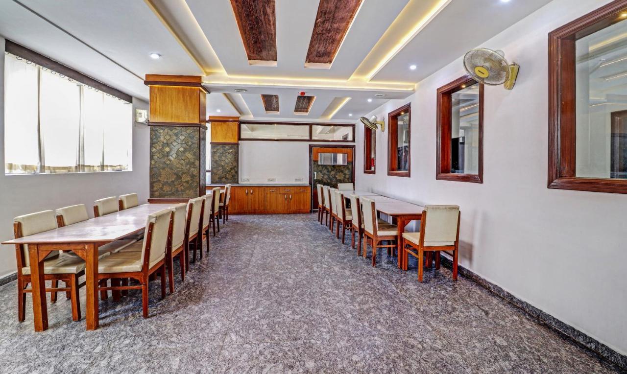 Hotel G B Palace Агра Экстерьер фото